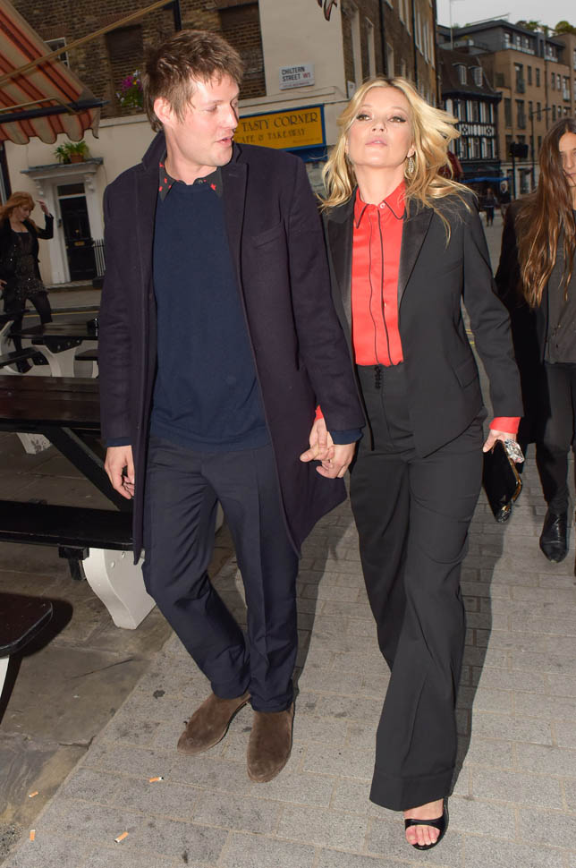 Kate Moss steps out with boyfriend Count Nikolai von Bismarck to ...