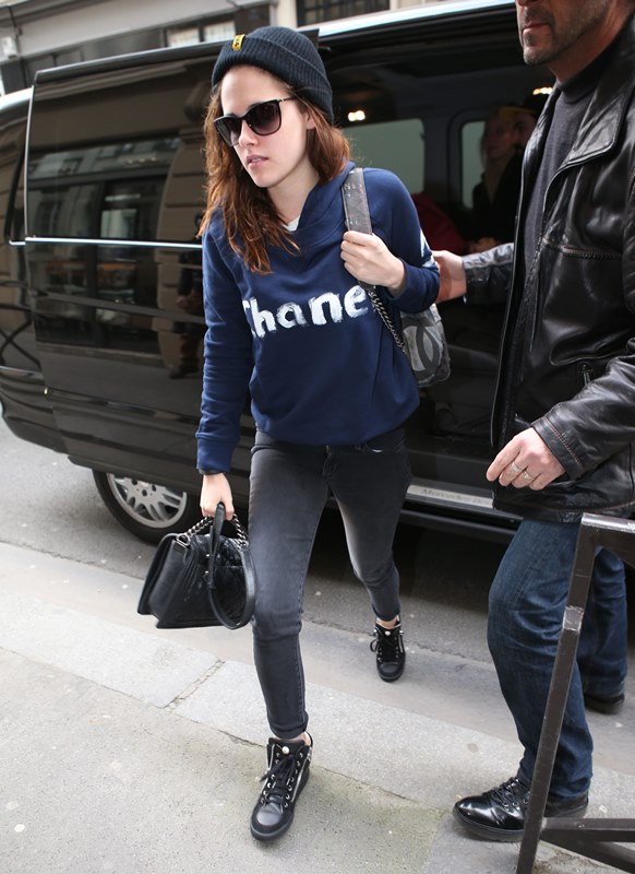 Kristen Stewart loads up on Chanel|Lainey Gossip Entertainment Update