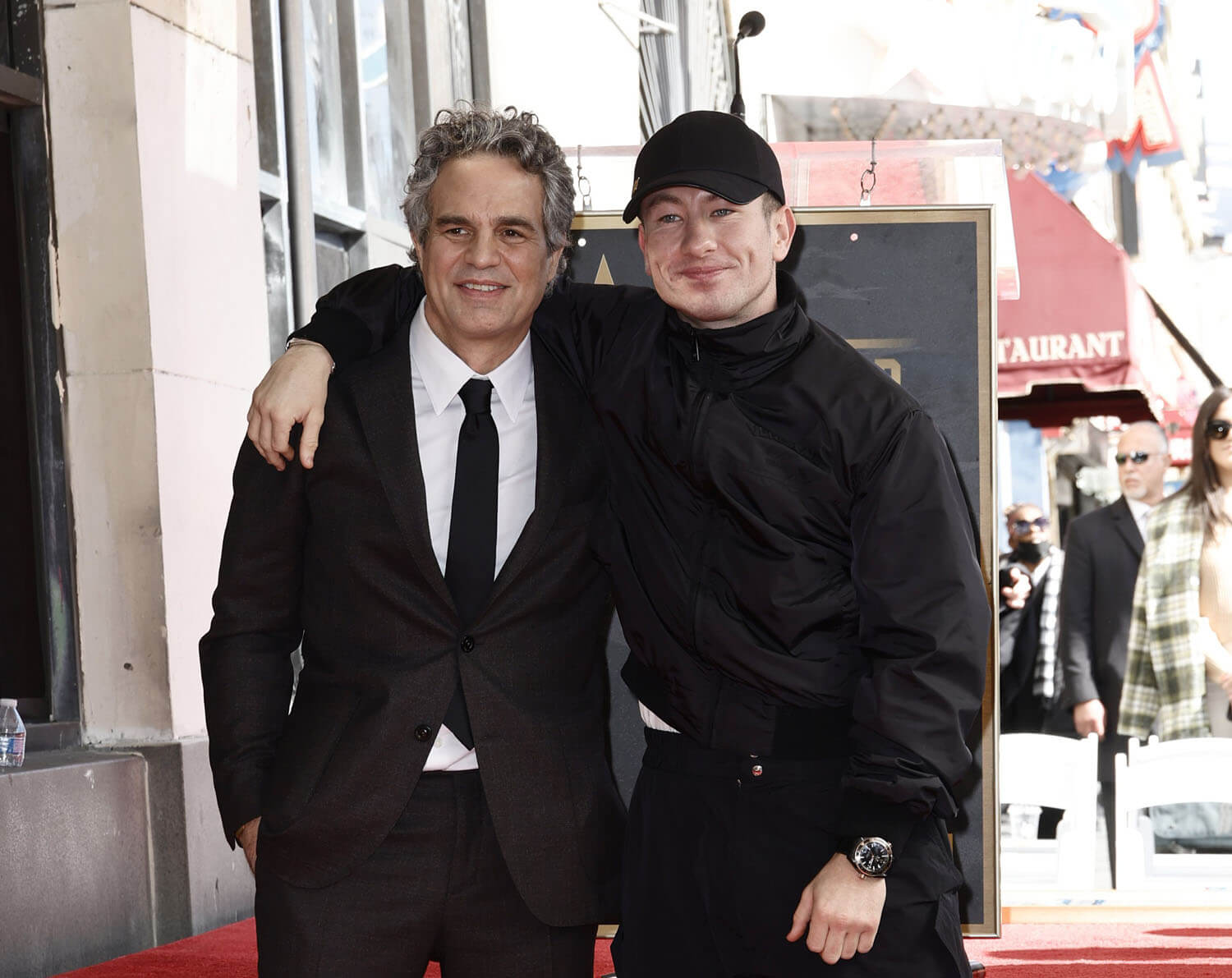 Mark Ruffalo Supported By Barry Keoghan At His Walk Of Fame Ceremony ...