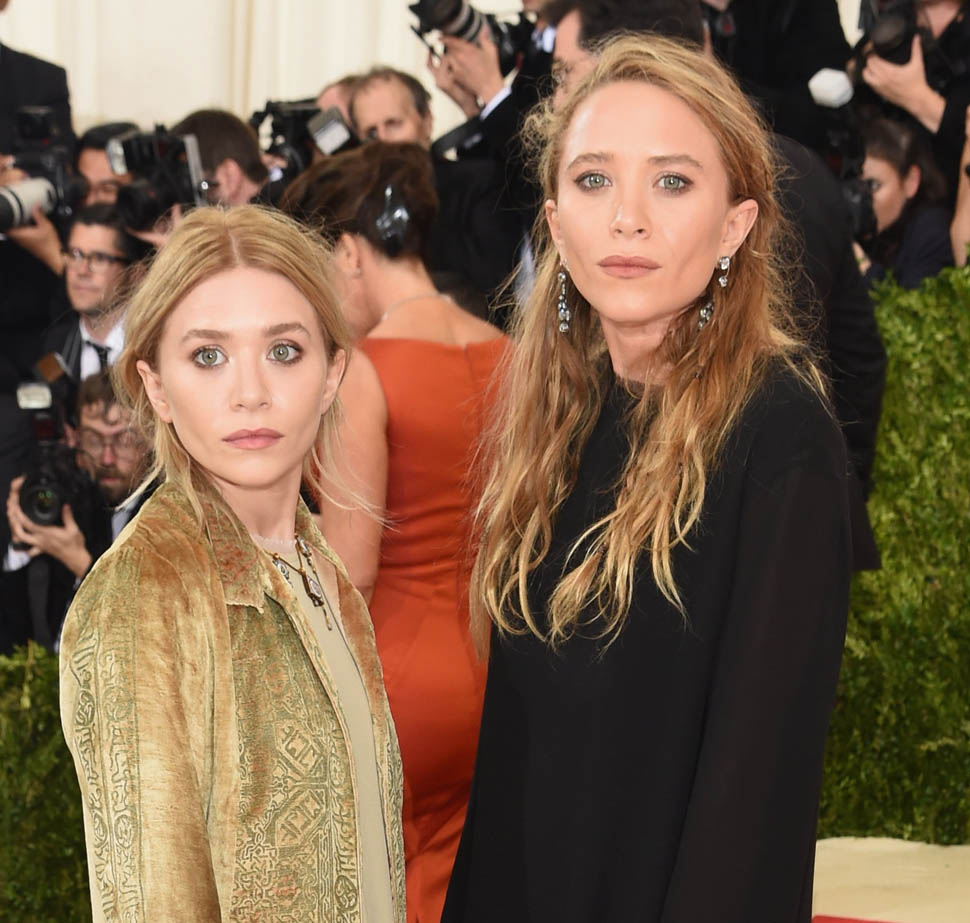 Mary-Kate and Ashley Olsen look like smokers at the 2016 MET Gala ...