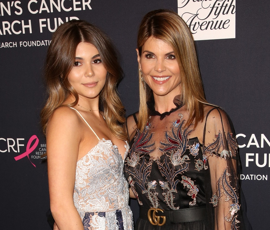 Olivia Jade Responds To Scene In Gossip Girl Referencing Her Mom Lori