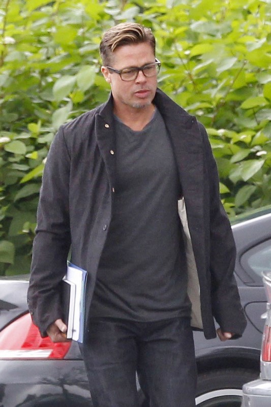 Brad Pitt With Short Hair And Glasses On The London Set Of