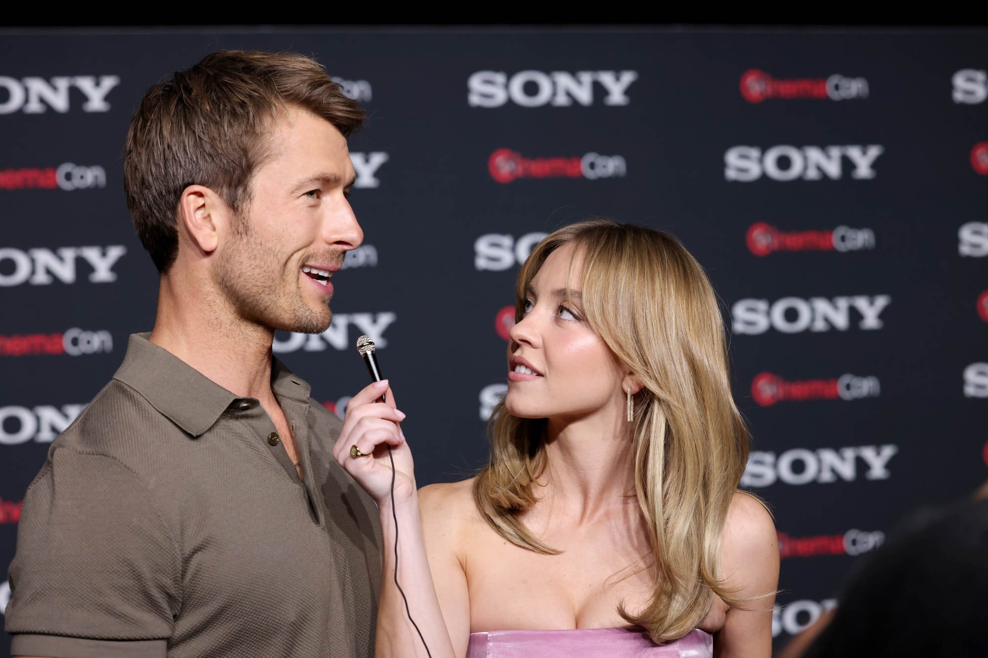 Glen Powell's team seems worried about the Sydney Sweeney cheating rumours