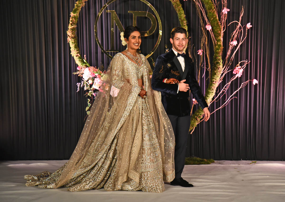 Priyanka Chopra and Nick Jonas host another wedding reception in Delhi and Intro for ...