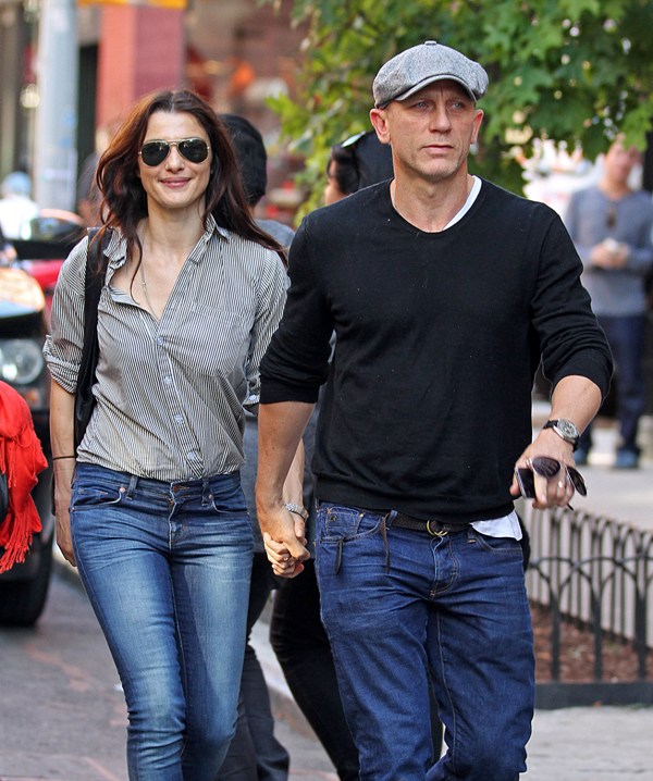 Daniel Craig and Rachel Weisz hold hands in New York as ...