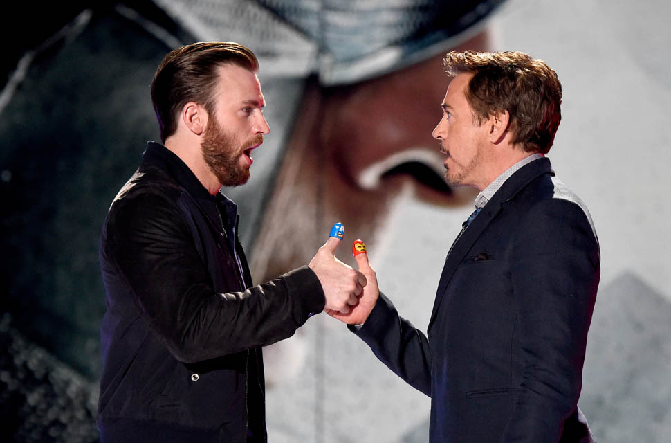 Robert Downey Jr. and Chris Evans have thumb war at Kids