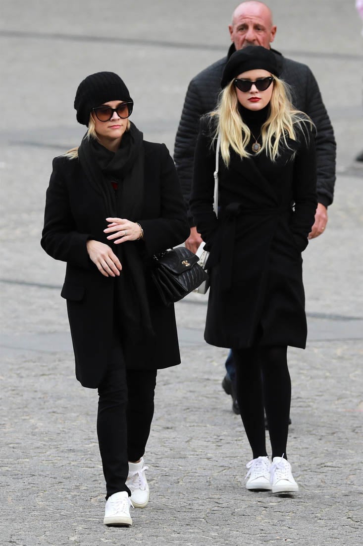 Reese Witherspoon and Ava Phillippe sightseeing in Paris in matching ...