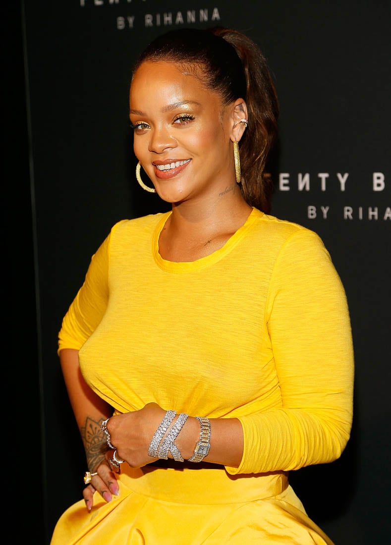 [Image: rihanna-fenty-beauty-08sept17-01.jpg]