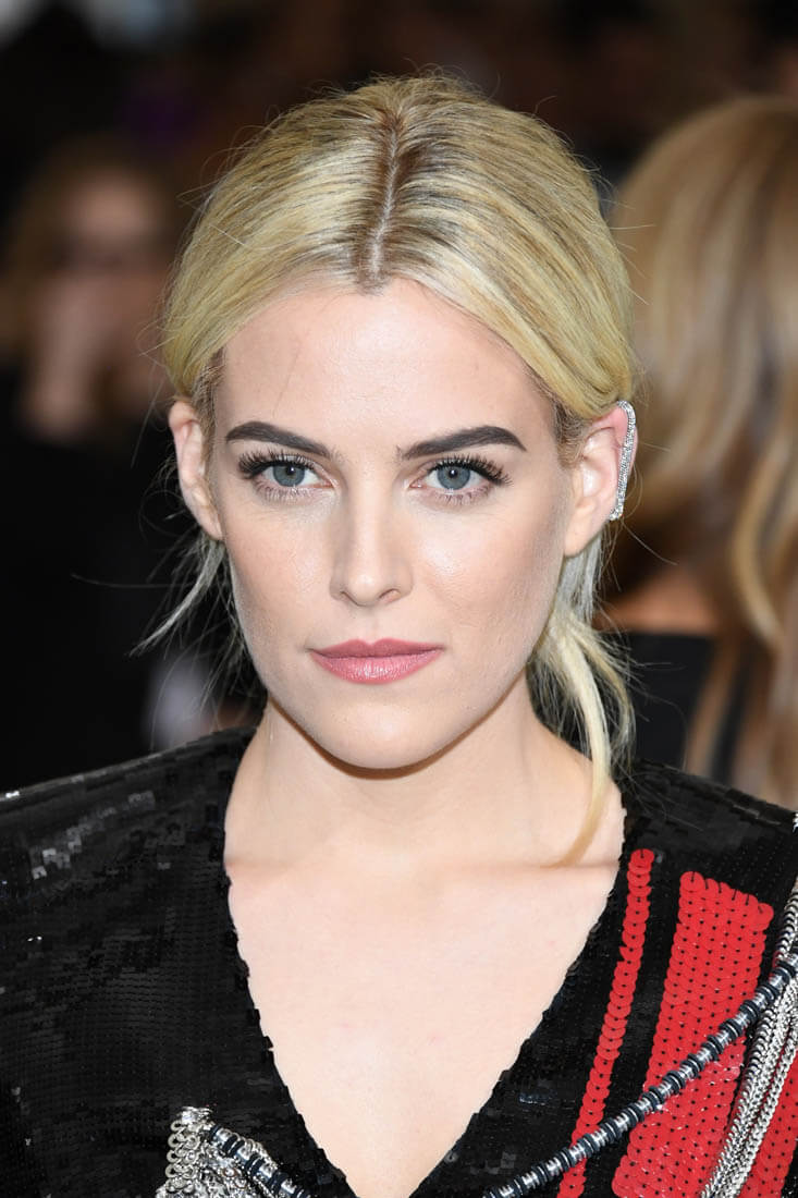 Riley Keough Reveals a New Blonde Bombshell Hair Color at Louis Vuitton