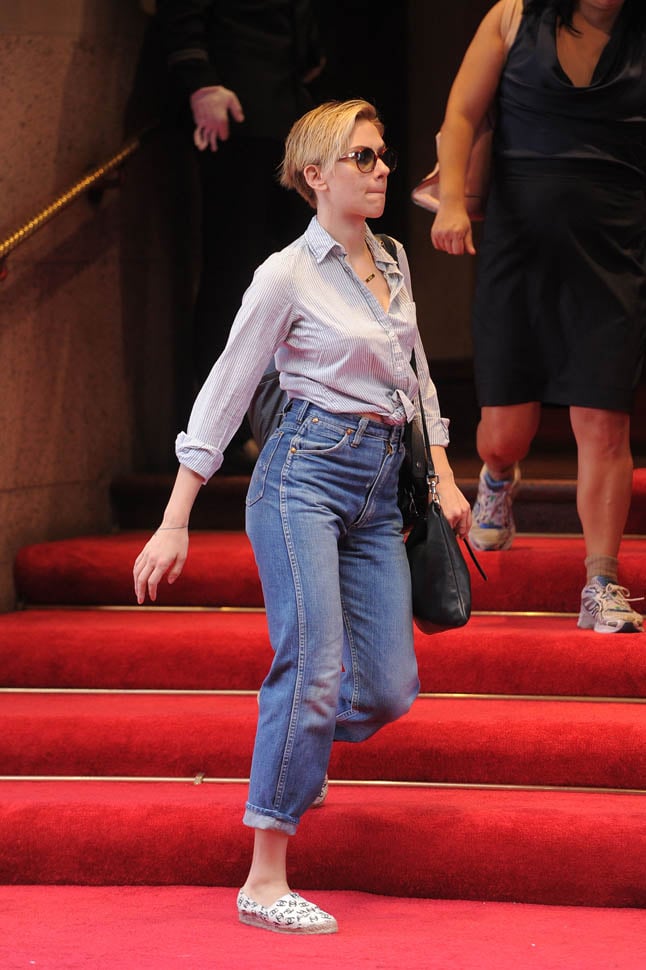Scarlett Johansson's amazing high-waisted jeansLainey 