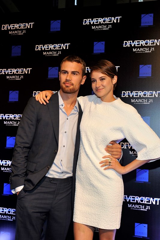 theo james girlfriend