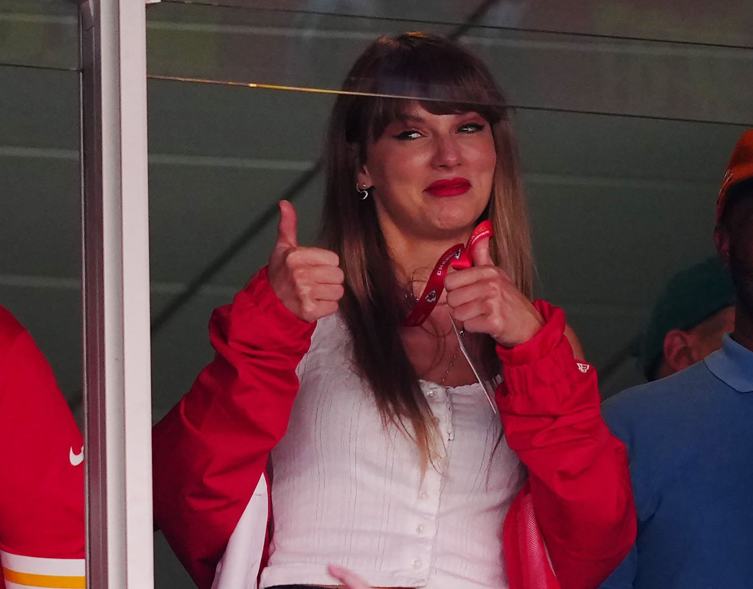 In photos: Kansas City Chiefs, cheered on by Taylor Swift, beat Chicago  Bears - All Photos 