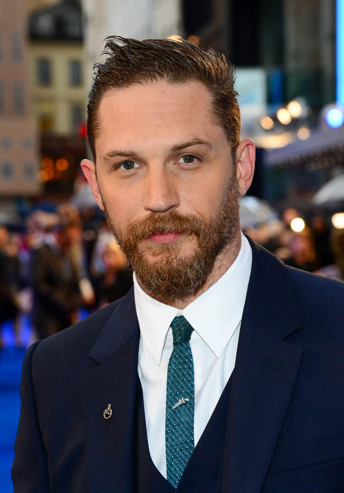 Tom Hardy at Legend premiere with pregnant wife Charlotte Riley and dog ...