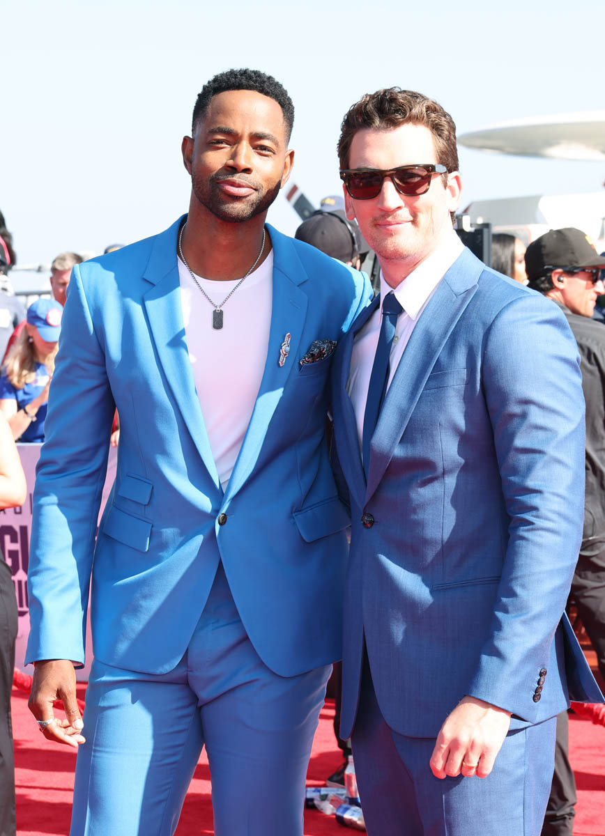 Miles Teller, Glen Powell at the Top of Their Game in 'Top Gun: Maverick' -  ClickTheCity