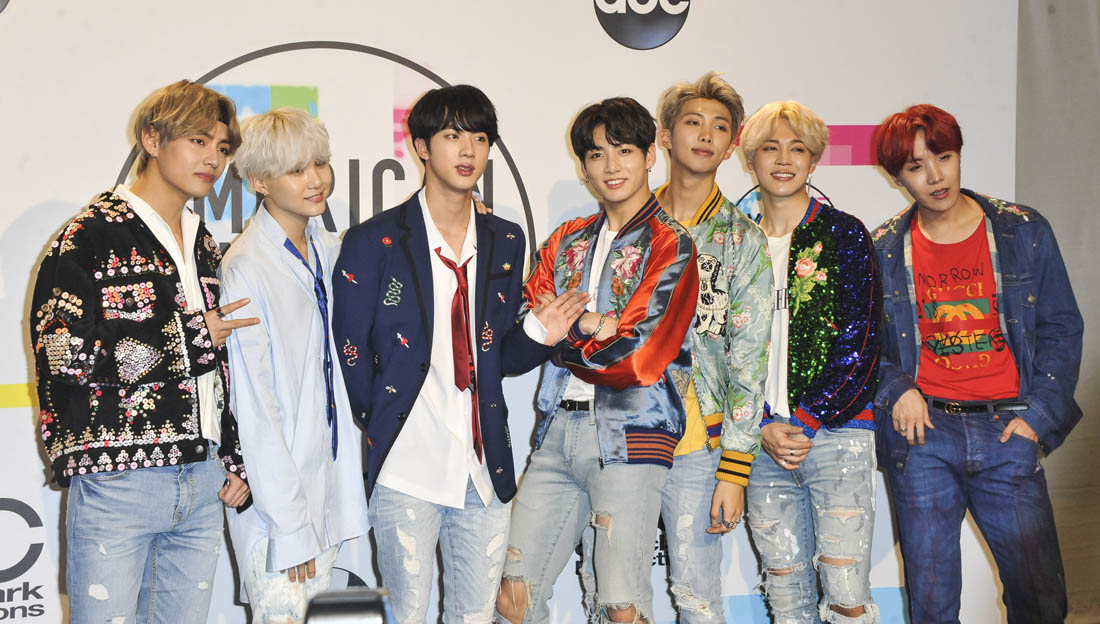 Korean band BTS performs on 2017 American Music Awards and