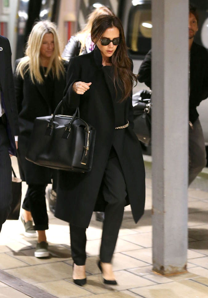 Victoria Beckham takes the train to Manchester Selfridges to promote ...