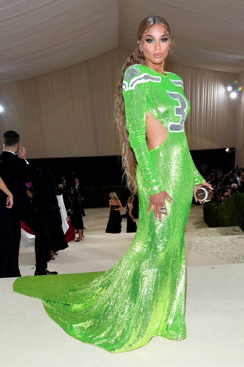 New York, United States. 14th Sep, 2021. Ciara wears a Seattle Seahawks  Super Bowl ring when she arrives on the red carpet for The Met Gala at The  Metropolitan Museum of Art