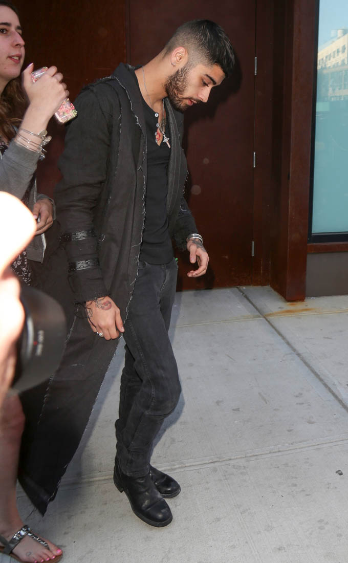 Gigi Hadid Source👸 on X: January 15: Gigi Hadid leaving Gotham Gym in NYC   / X