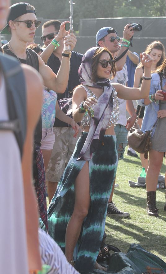 Vanessa Hudgens at Coachella 2013 in jewels and tie-dye|Lainey Gossip ...