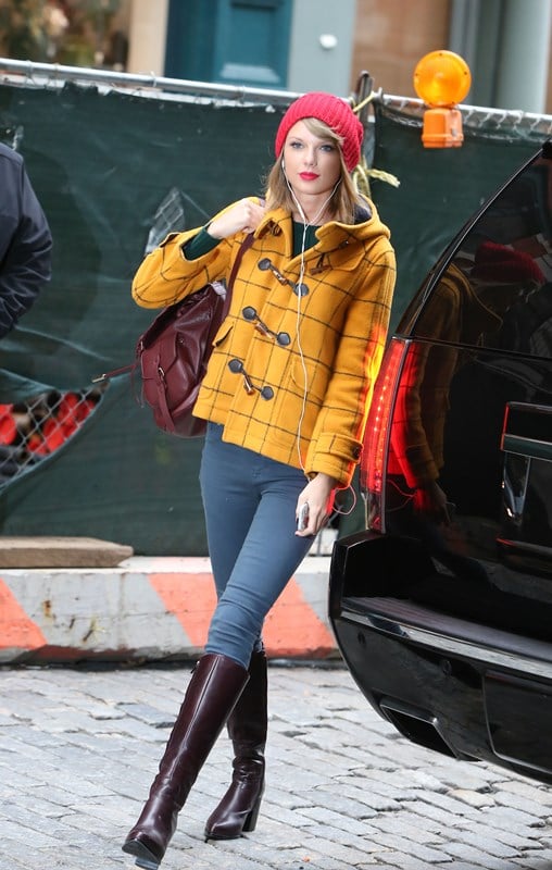 Taylor Swift's winter orange|Lainey Gossip Lifestyle