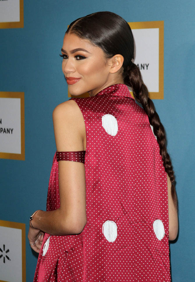 Zendaya’s silk suit at Essence Black Women In Hollywood event|Lainey ...