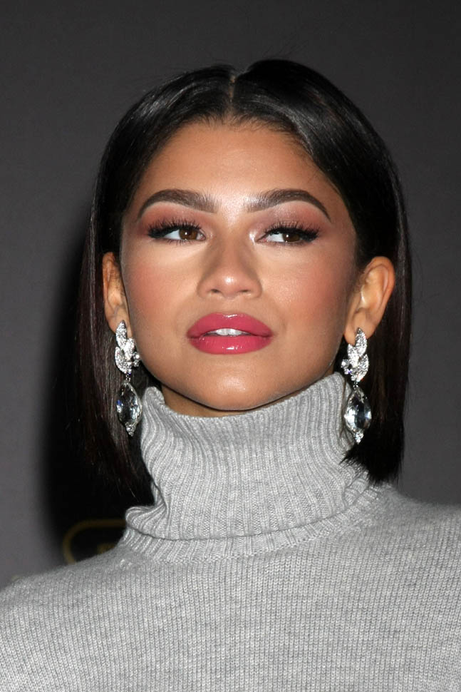 Zendaya in a sweater-skirt at the Star Wars: The Force Awakens ...